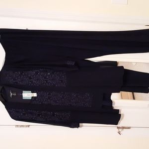 R&M Richards navy blue 2pc pants & top. Size 14 petite